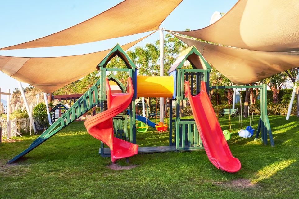playset for backyard